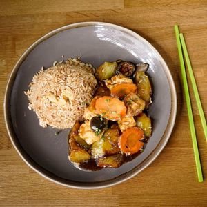 Ma Po Tofu Served with Egg Noodles (V)