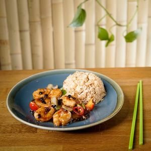 King Prawns Blackbean Sauce Served with Egg Noodles