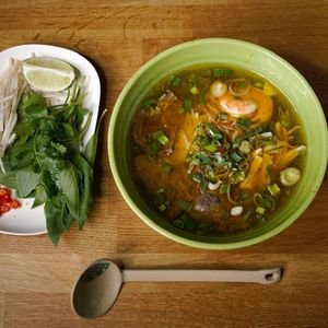 Bun Dac Biet (Chicken, Beef and King Prawn) Noodle Soup