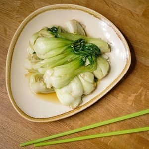 Pak Choi Fried with Garlic and Spring Onion Sauce (VG) (GF)